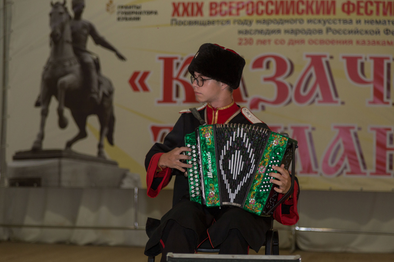 Drogin-Aleksandr-solist-ansamblja-Raduga